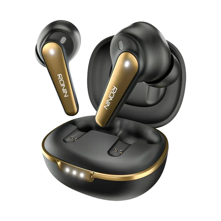 The complete Eclipse R-7065 set, case and earbuds together